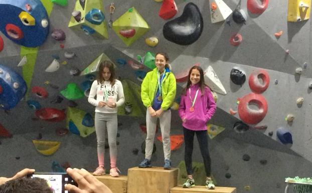 La cauriense Sonia Cabello tercera en el Campeonato de Extremadura de Escalada Deportiva