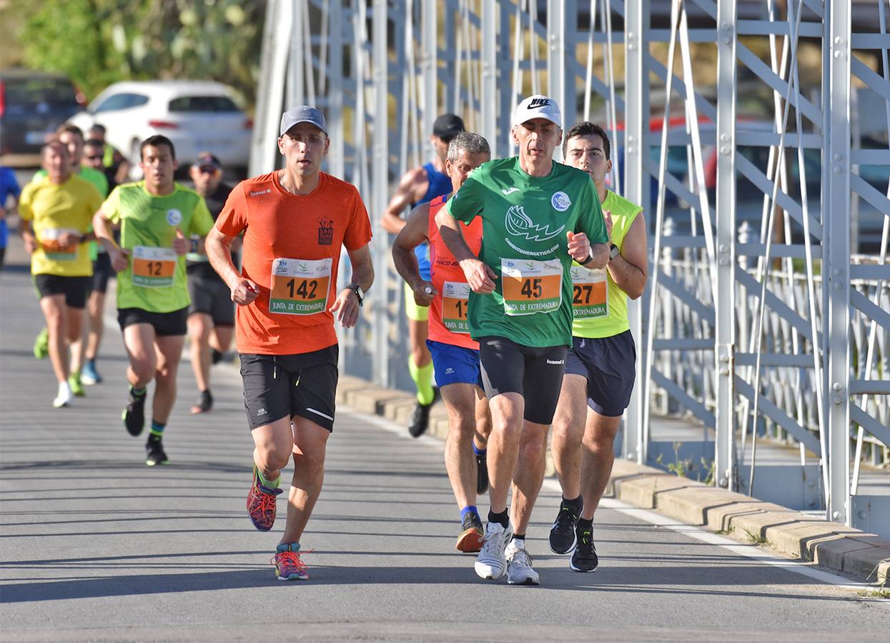 Houssame Benabbou gana la XI Media Maratón y bate el récord de la prueba