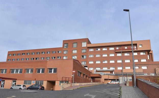 Simex alerta de la falta de médicos en el área de salud de Coria por ser de «difícil cobertura»