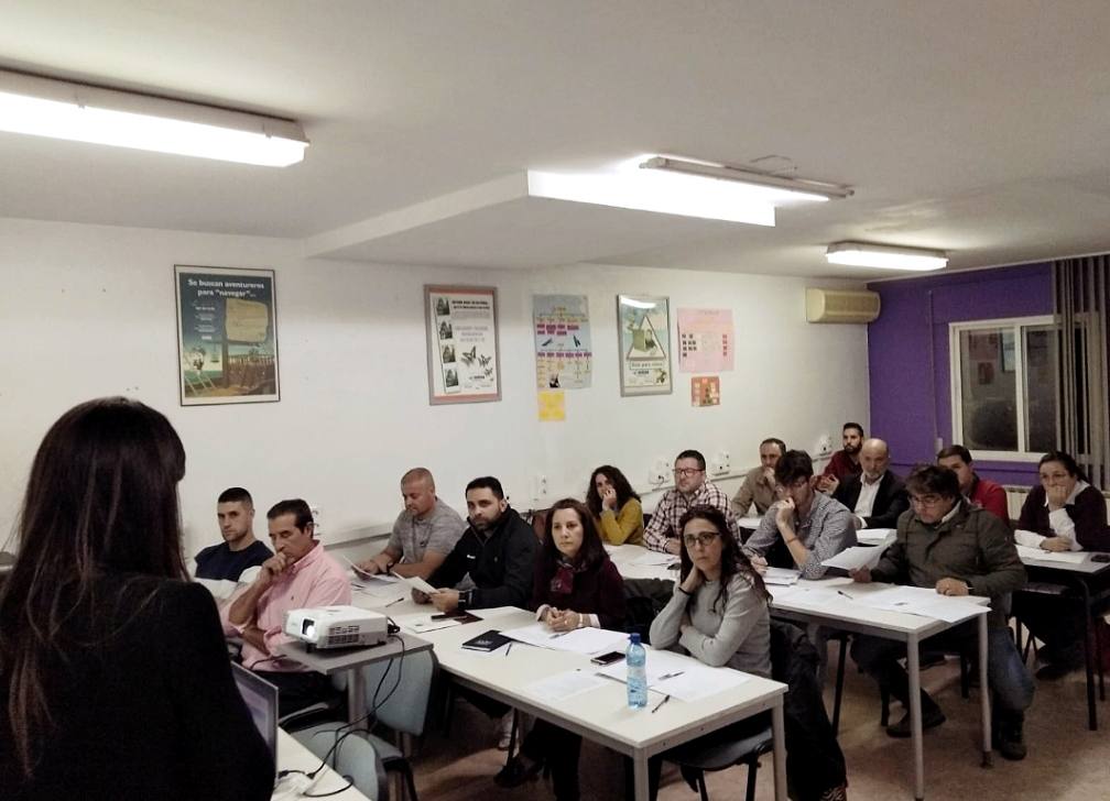 Asecoc forma a sus asociados con conocimientos financieros