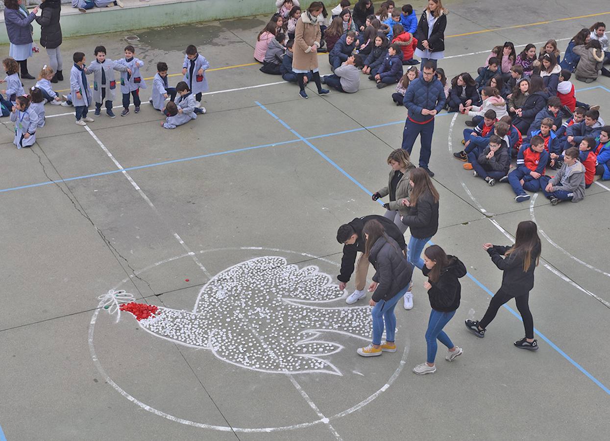 Alrededor de mil escolares celebraron en Coria el Día de la paz y la no violencia