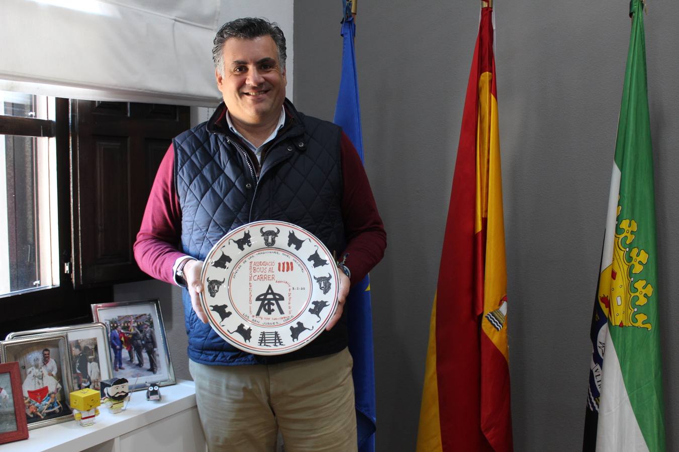 Coria recibe en Betxí, localidad de Castellón un reconocimiento por las fiestas de San Juan