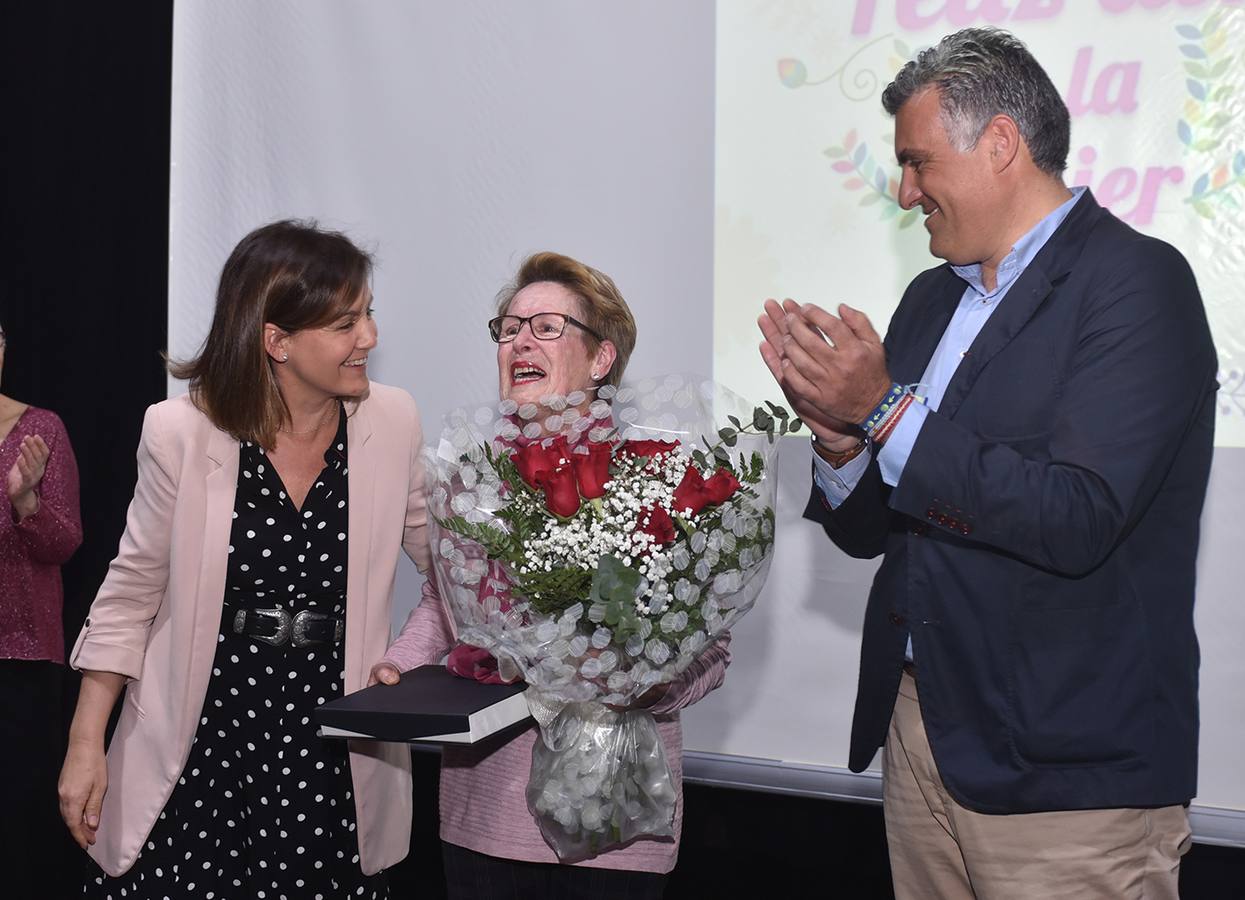 Valentina Colo recibió un caluroso homenaje en el Día Internacional de la Mujer