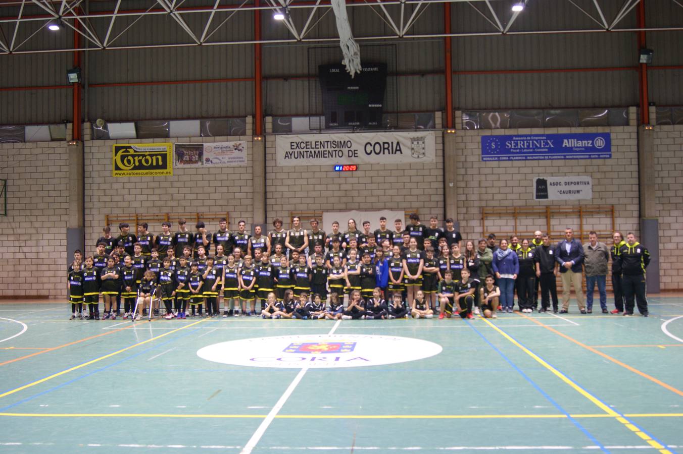 La Asociación Deportiva Caurium presenta a sus jugadores