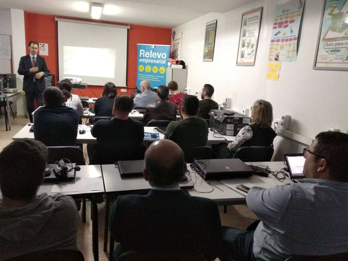 Asecoc acerca a sus empresas asociadas el programa de relevo generacional empresarial