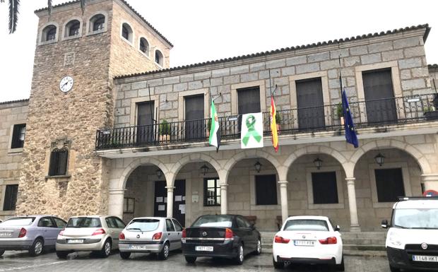 El Ayuntamiento de Coria declara un día de luto en memoria de las víctimas del Covid-19