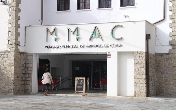 El Ayuntamiento habilita el mercado de abastos para que se recoja la comida de los niños apuntados al comedor escolar