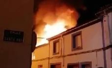 Un incendio en la panadería Santa causa alarma en Coria