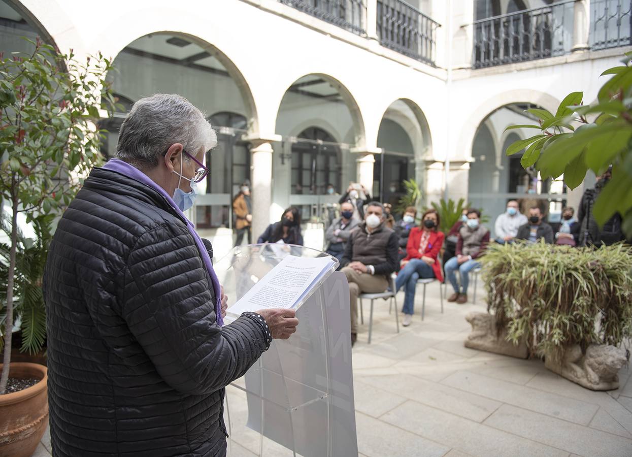 La lectura de un manifiesto centró los actos del Día Internacional de la Mujer