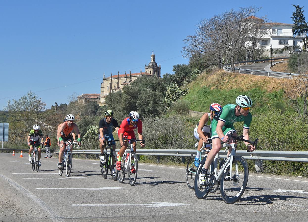 El olímpico Fernando Alarza ganador del II Campeonato de Extremadura Duatlon Sprint 'Diego Paredes'
