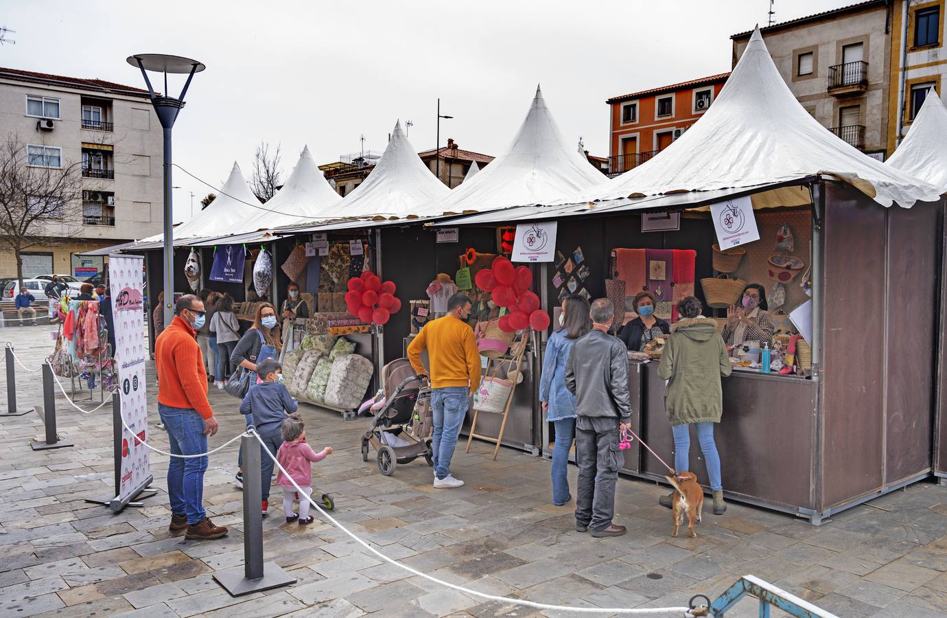 Se celebró con notable éxito la I Feria 'Coria Street Market'