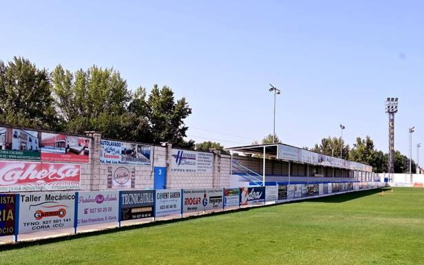 El Consistorio saca a licitación las obras de las gradas del Campo Municipal La Isla