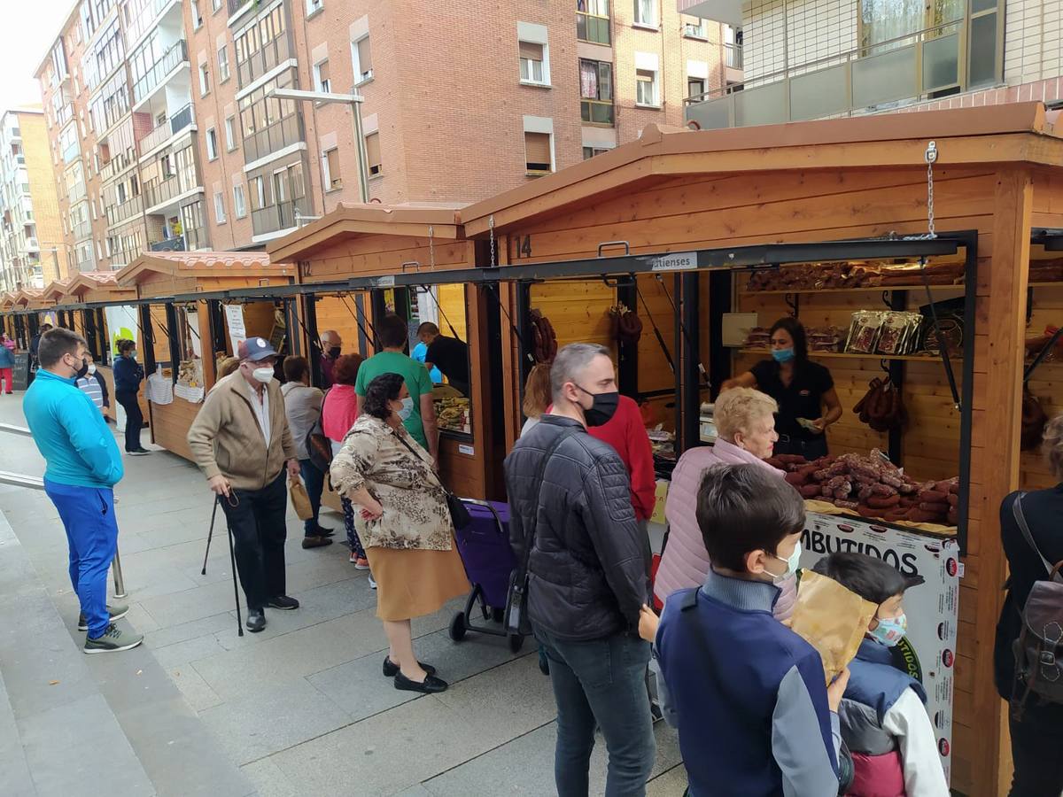 Adesval apoya los productos del Valle del Alagón en la Feria de Astrabudua del País Vasco