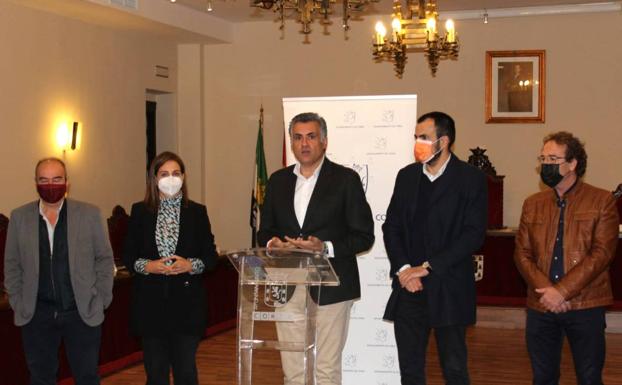 Reunión entre el alcalde y el coordinador de Ciudadanos en Extremadura