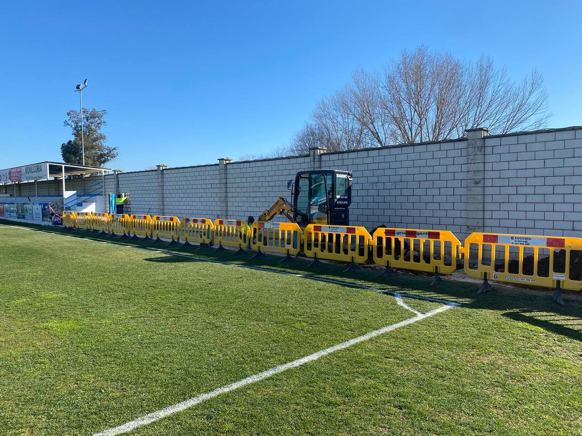 El Campo de Fútbol 'La Isla' contará con un graderío accesible para personas con movilidad reducida