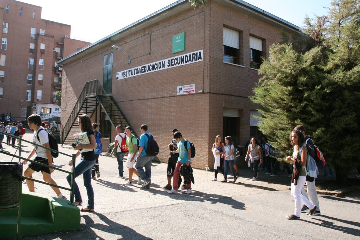 Cacereños por Cáceres pide soluciones para los jóvenes de Coria