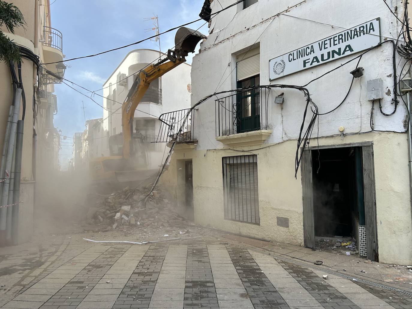 Comienzan los trabajos de demolición para dar mayor amplitud a las calles Labradores y Eritas Altas