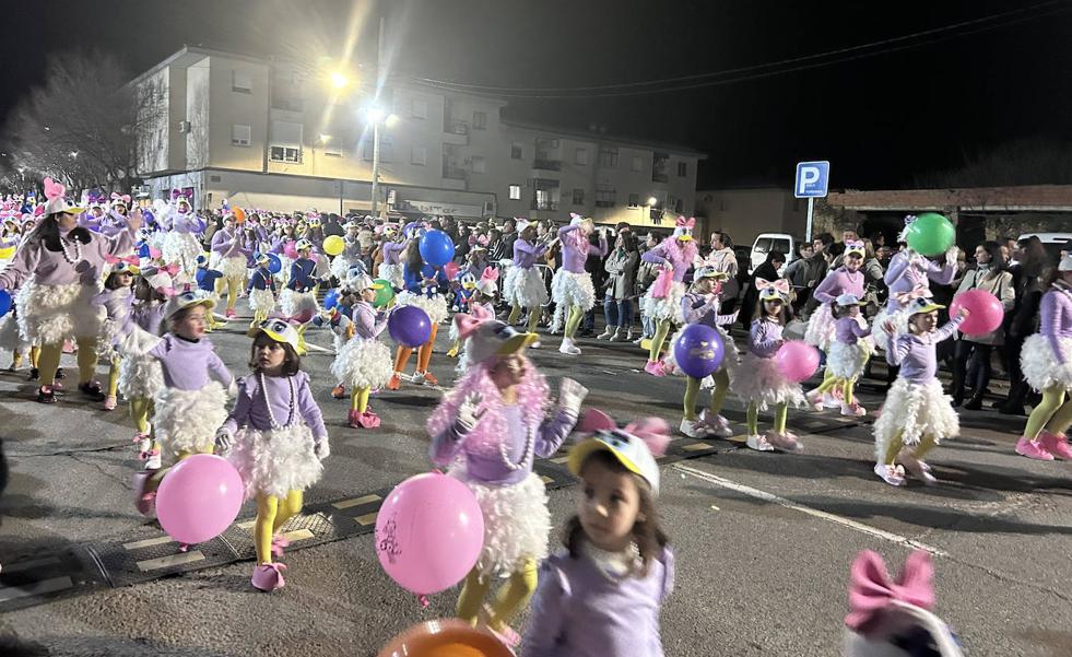Coria se llena de fantasía, color y magia por Carnaval