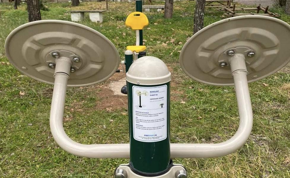 El entorno de la ermita de Argeme cuenta con un parque biosaludable senior