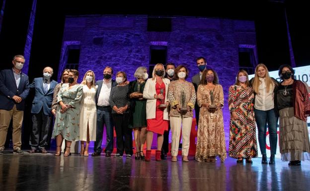Carmen Calvo recibe el Premio Adela Cupido en Don Benito