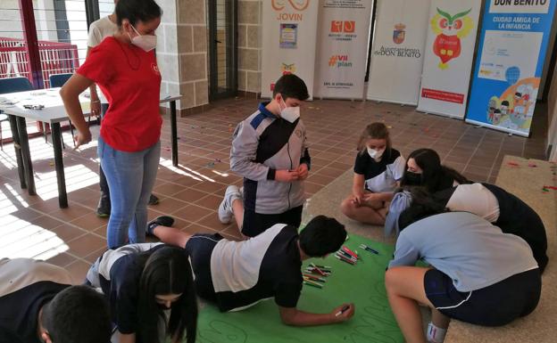 Unos 90 estudiantes participan en el proyecto 'Alumnado ayudante'