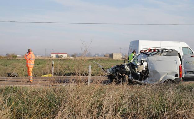 Un joven de 23 años en estado crítico tras un accidente en la carretera de Don Benito a Medellín