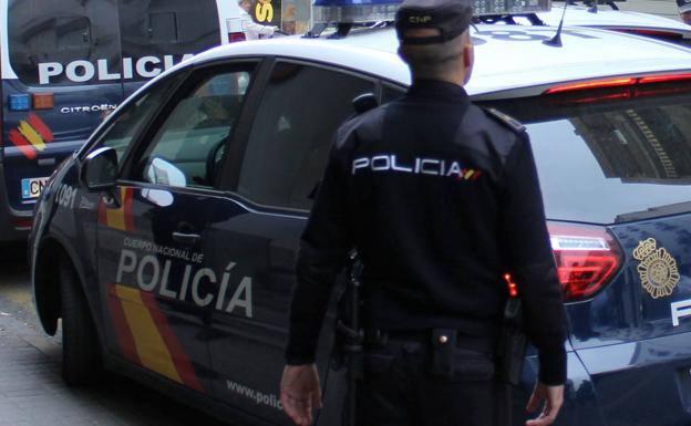 Detenido en Don Benito por robar más de mil palas de pádel, relojes y ropa en una empresa de Madrid