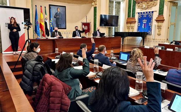La Diputación apoya una moción de la FEMPEX para la fusión de Don Benito y Villanueva de la Serena