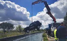 Aparatoso accidente en el canal del Zújar a su paso por Don Benito