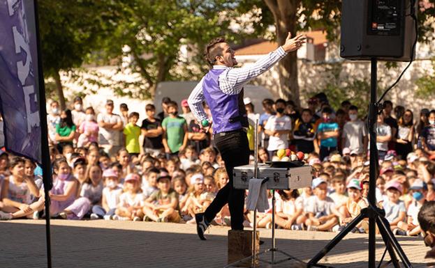 Extremagia vuelve a recorrer calles, plazas y parques de Don Benito