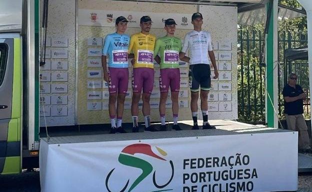 Pablo Lospitao, con el maillot blanco en Portugal. /