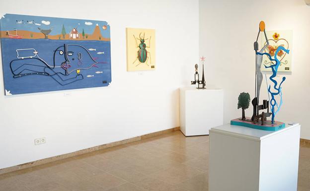 Manuel Sánchez muestra parte de su obra en la Casa de Cultura