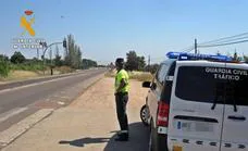 La Guardia Civil intercepta en la N-430 a un conductor que superaba en cuatro veces la tasa de alcohol permitida