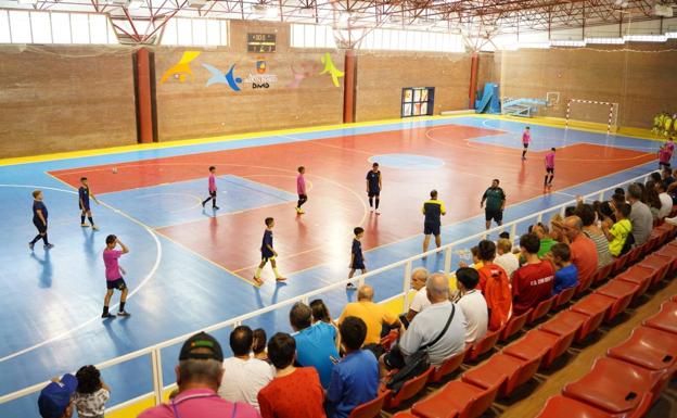 El pabellón municipal contará con una nueva pista