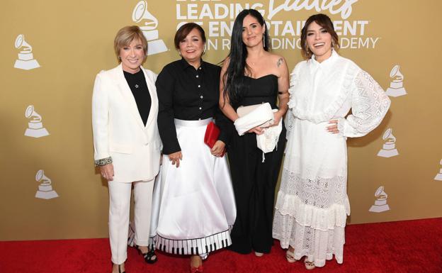 Las premiadas Rosa Lagarrigue, Janina Rosado, Rocío Guerrero y Kany García. /GRAMMY