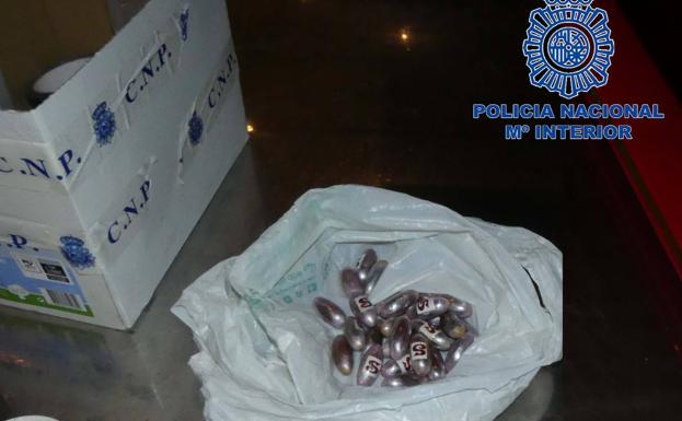 La Policía Nacional detiene a dos personas por tráfico de droga en dos locales de Don Benito y Villanueva de la Serena