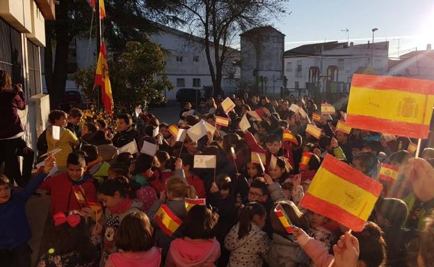 La Comunidad Educativa del San Francisco de Asís celebra la Constitución Española