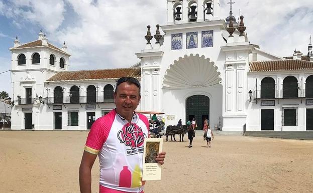 El Frexnense Antonio Magro está recorriendo en bicicleta 7 grandes Santuarios Marianos