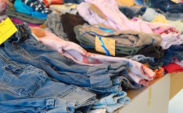 El ayuntamiento de Fregenal recoge ropa para repartirla entre las familias que la necesitan