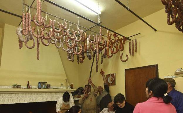 Las matanzas domiciliarias este año no podrán superar las seis personas