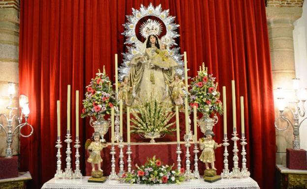 Las festividades de la Virgen de la Salud, protagonistas de los avisos parroquiales