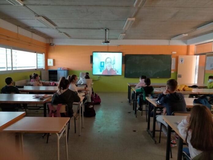 CONSUMO colabora con el programa 'Ayuda entre iguales' del IES Alba Plata