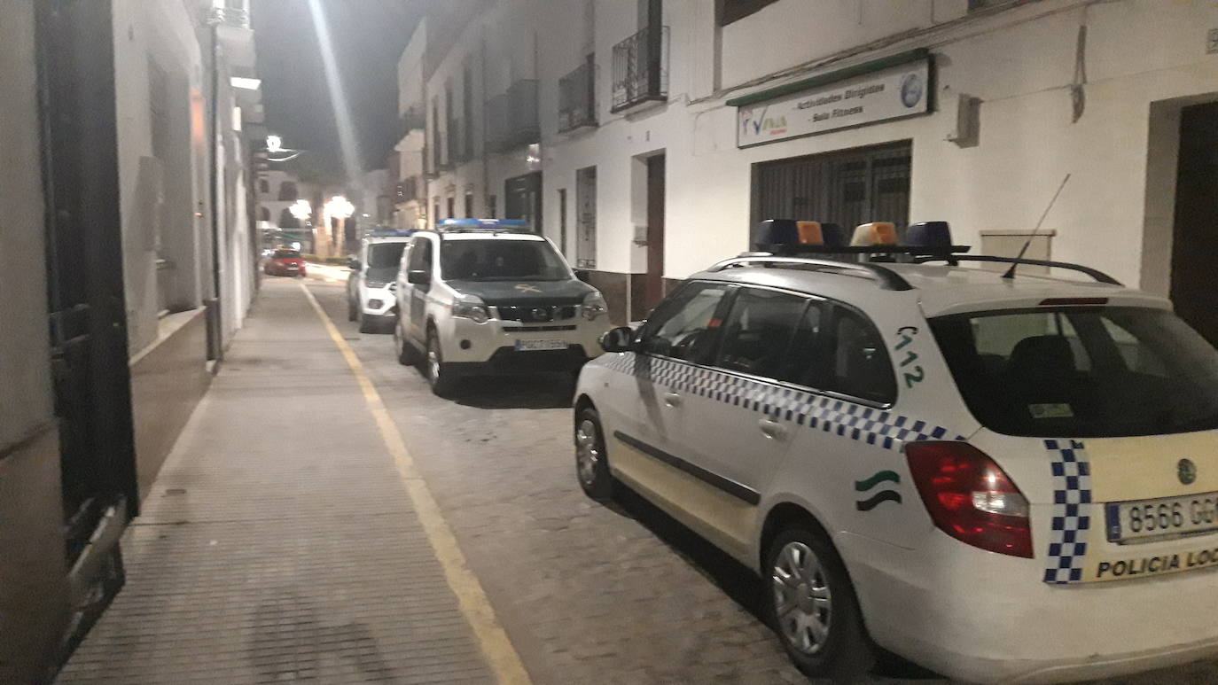 Desalojados 24 jóvenes de fiesta en Fuente de Cantos