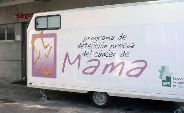 La unidad móvil para mamografías inicia su recorrido en Fuente de Cantos
