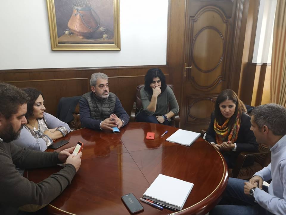 Isabel Gil Rosiña visitó la residencia de mayores, la cooperativa San Pedro y el estadio municipal