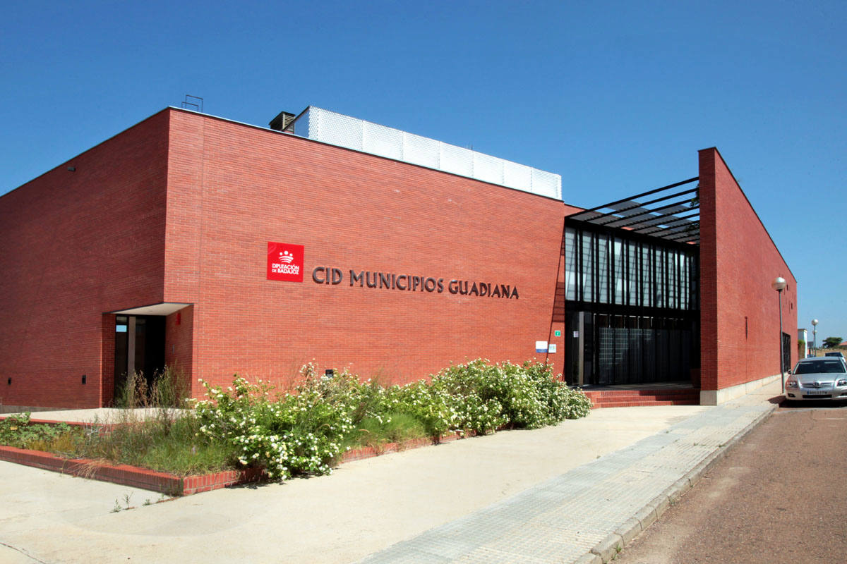 Empresas y emprendedores ya pueden solicitar espacios en el CID Guadiana