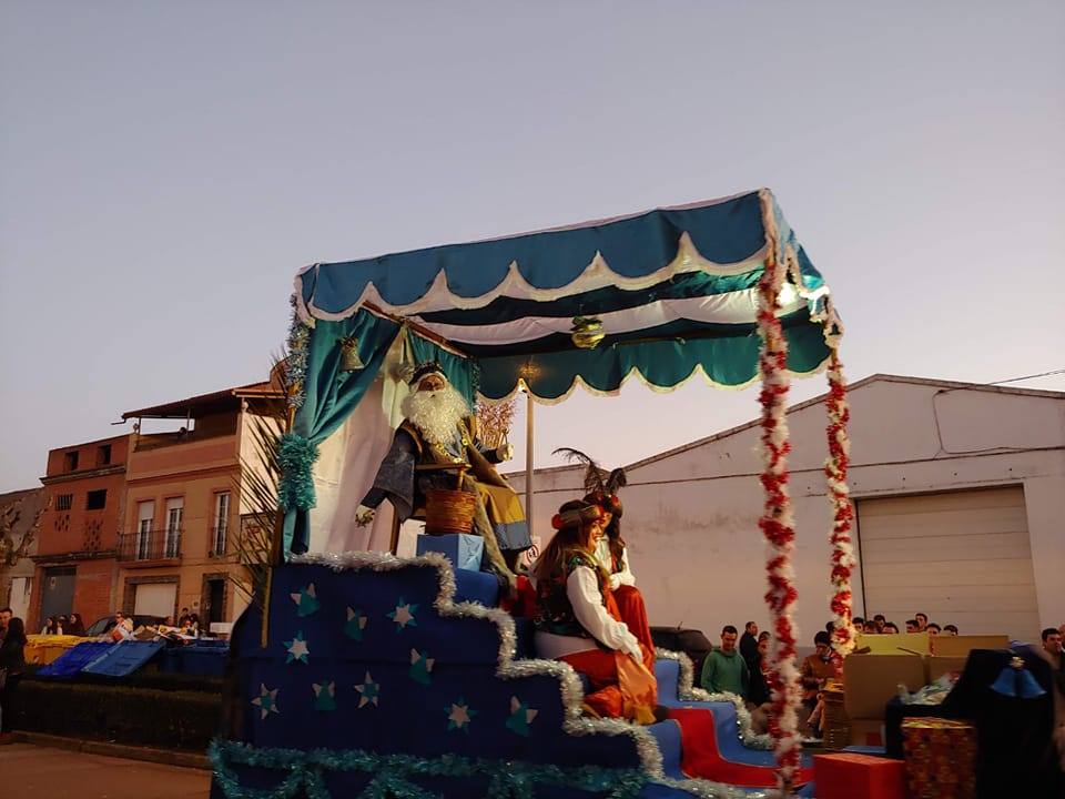 La Cabalgata de Reyes adelanta su salida a las 17.00 horas mirando al cielo
