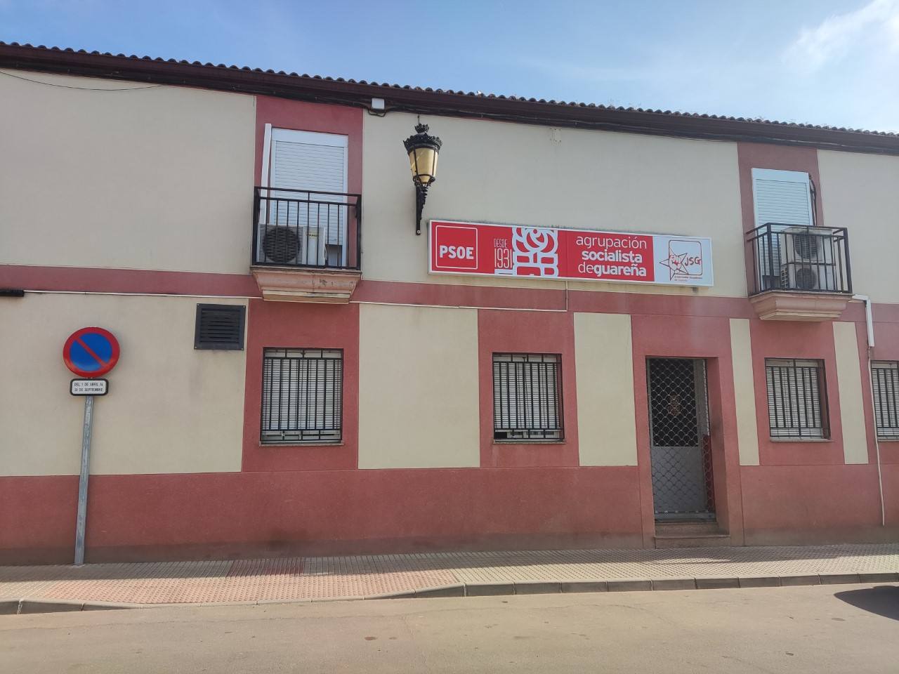 Cerrado el bar de la sede del PSOE tras recibir la visita de un inspector de Trabajo