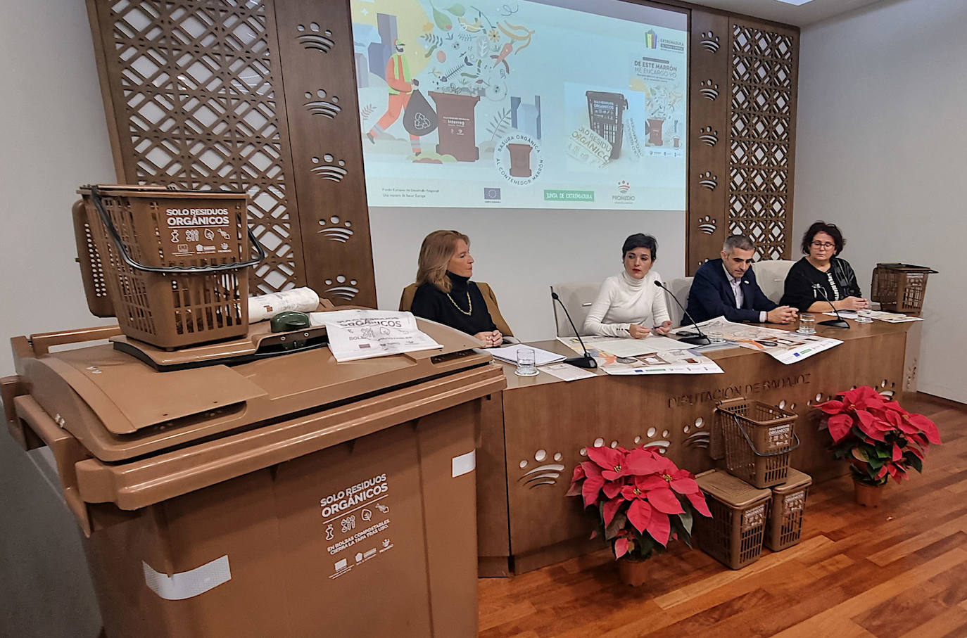 Guareña implanta 71 contenedores marrones de materia orgánica de Promedio