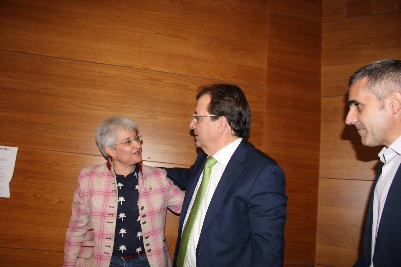 Se presentó el libro 'Lo que no conocemos existe. 7 historias para muchas vidas', de la doctora Antonia López
